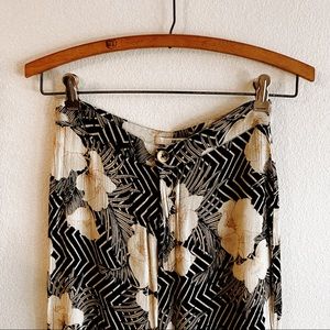 AMUSE SOCIETY Linen Sun Pants.